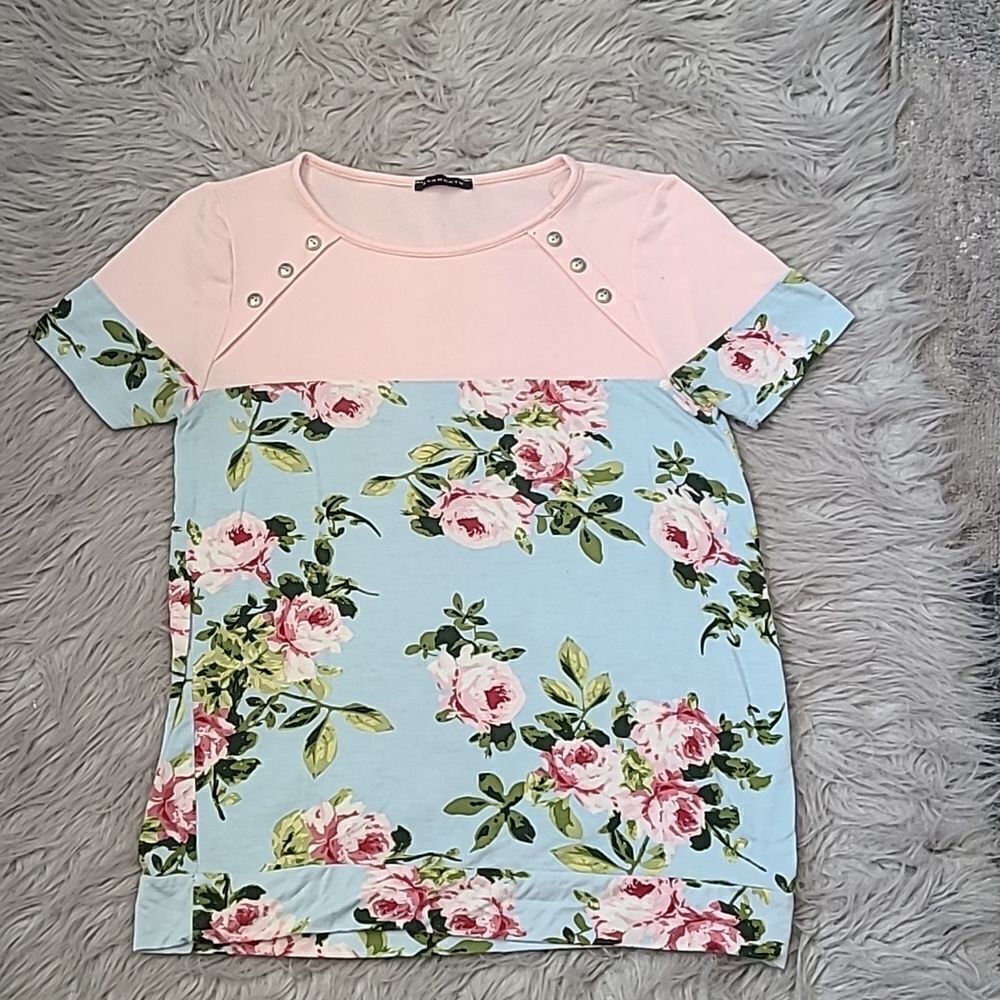 Staccato womens soft stretcy pink and light blue floral tshirt size small
